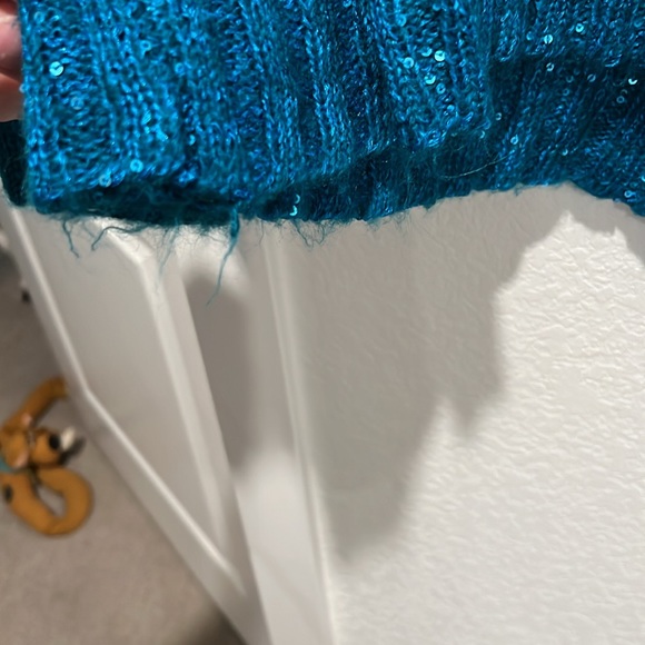 Statement sweater ready to party! - Picture 5 of 6